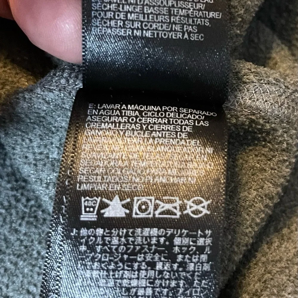 The North Face  The North Face Gray Quarter-(1/4)Zip Pullover men Large fleece.